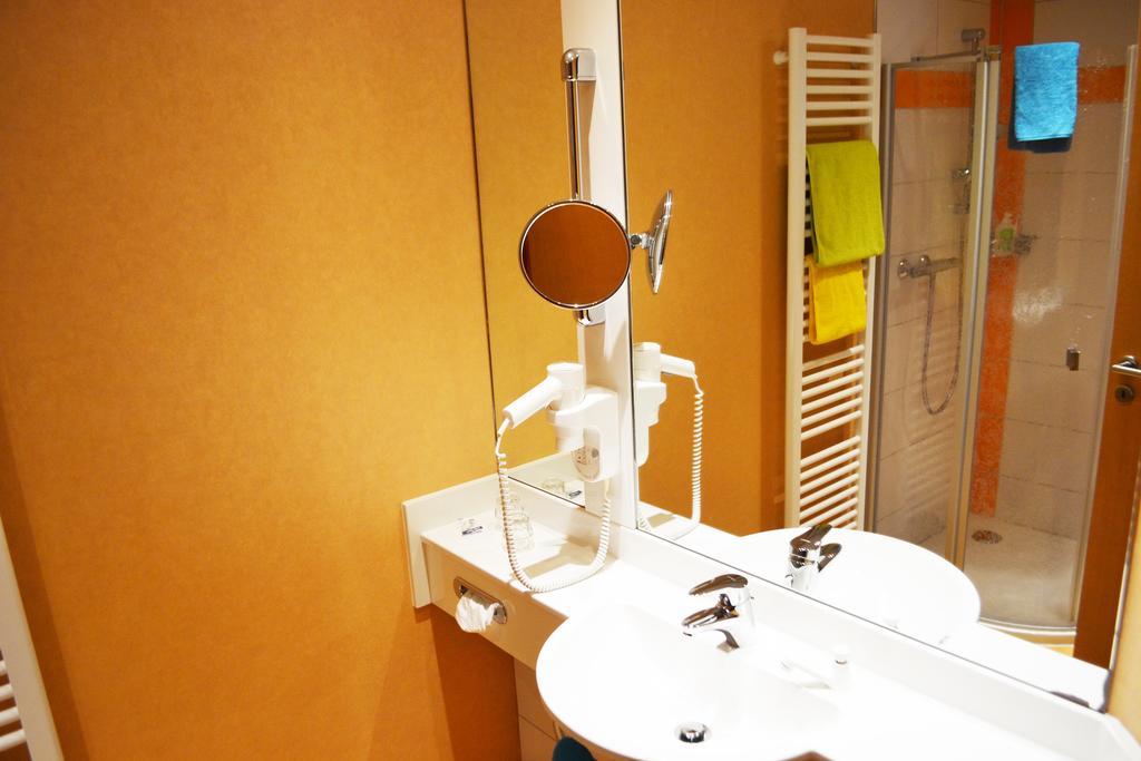 Hotel Witte-Konig ガルレル 部屋 写真